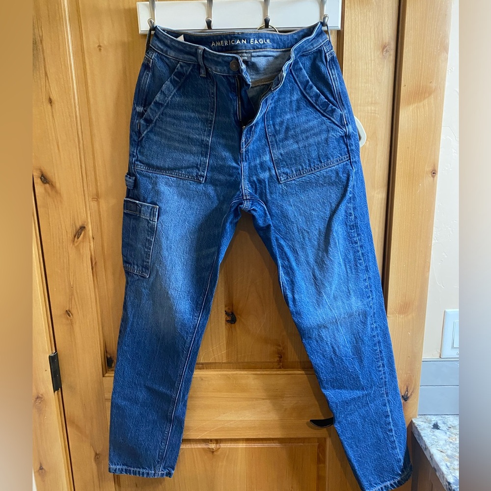 American Eagle 8 Long Mom Jean